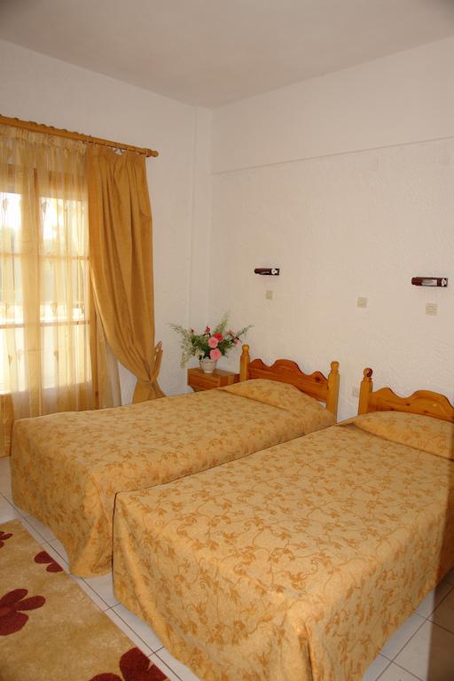 Prasoudopetra Aparthotel Ágios Matthaíos Екстериор снимка