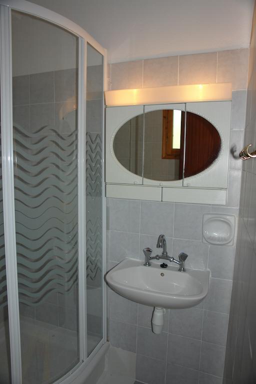 Prasoudopetra Aparthotel Ágios Matthaíos Стая снимка